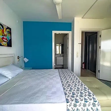 Larimar Cesme Hotel *