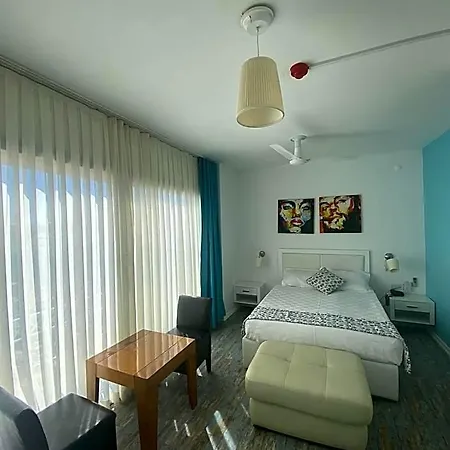 Hotel Larimar Cesme