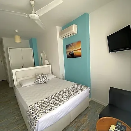 Hotel Larimar Cesme