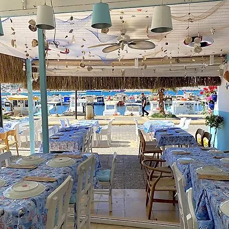 Larimar Cesme * جفتليك كوي