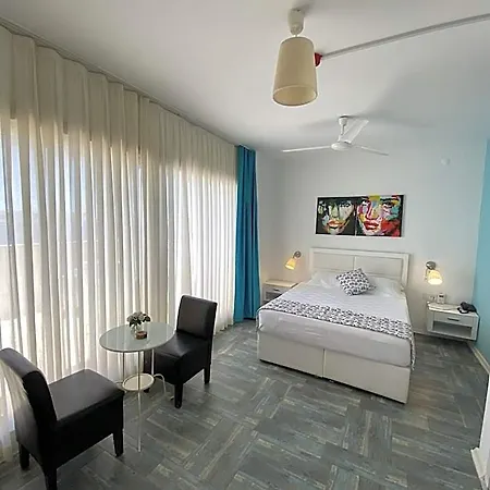 Larimar Cesme Hotel *
